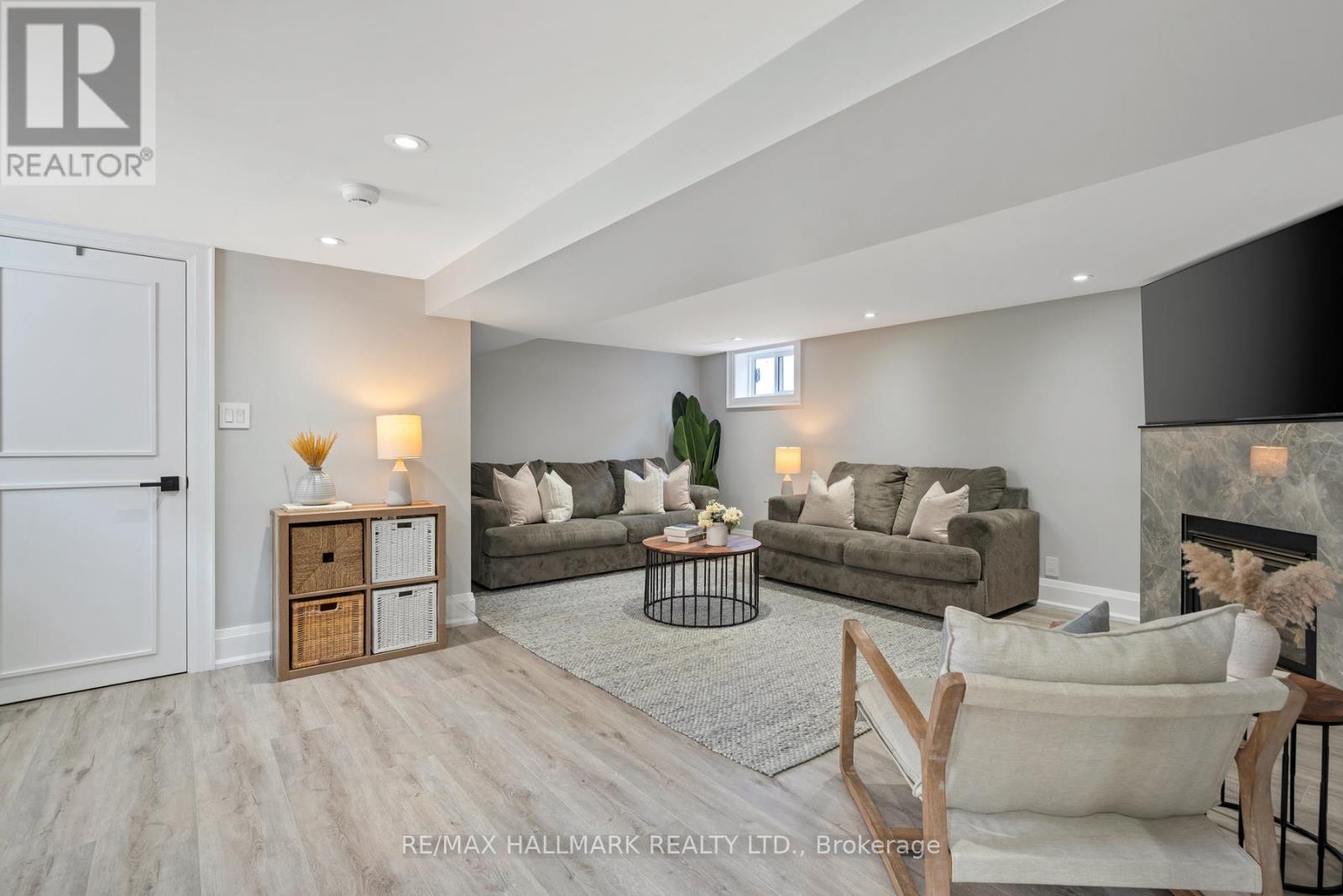 Photo 36 of 25 Elmont Drive, Toronto ON