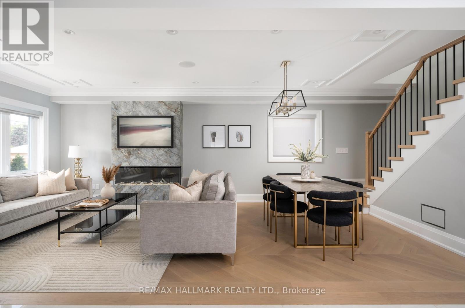 Photo 7 of 25 Elmont Drive, Toronto ON