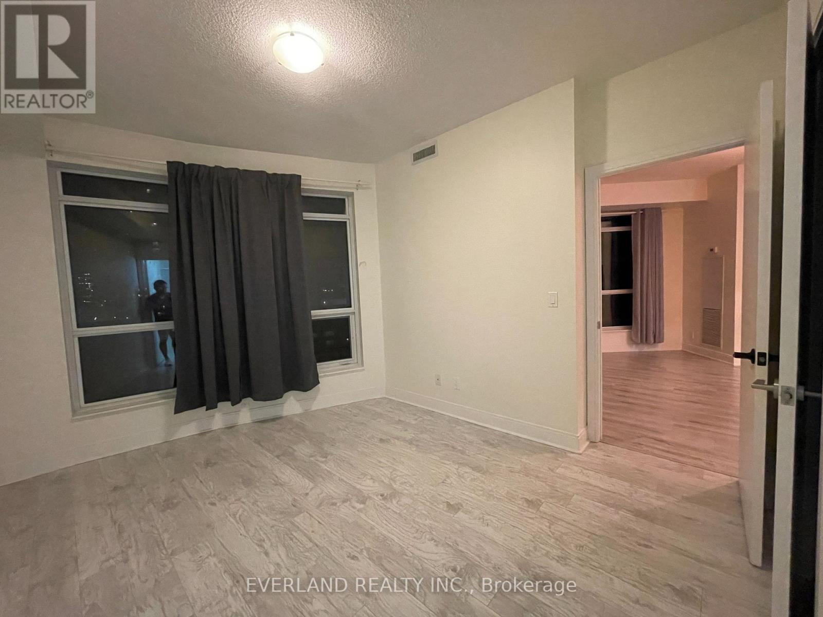 Photo 3 of 610 125 Village Green Square, Toronto ON
