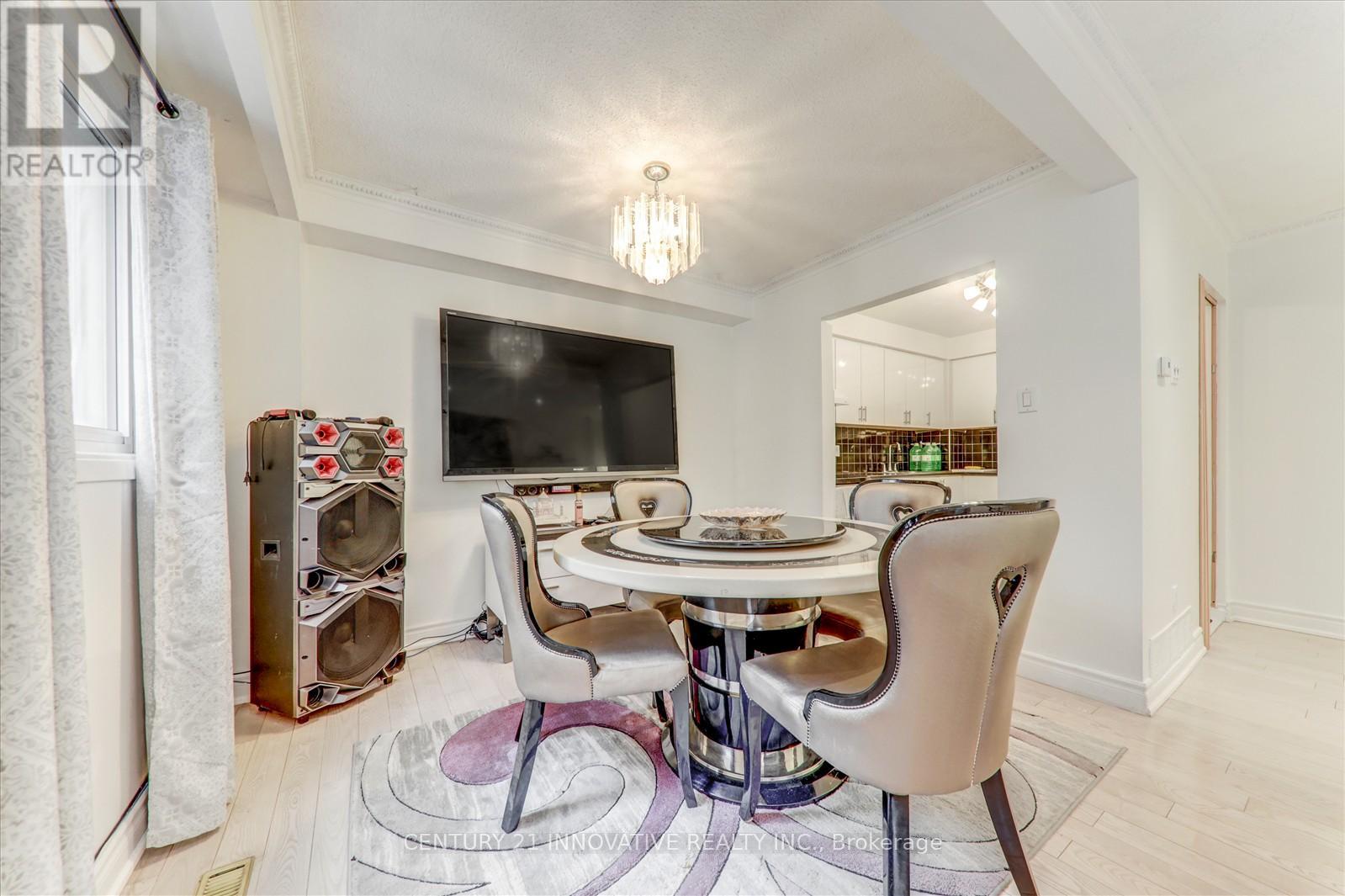 Photo 2 of 1 34 Dundalk Drive, Toronto ON