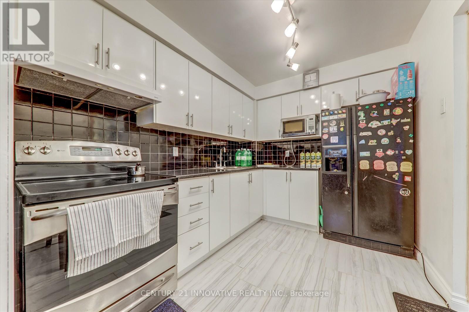 Photo 26 of 1 34 Dundalk Drive, Toronto ON