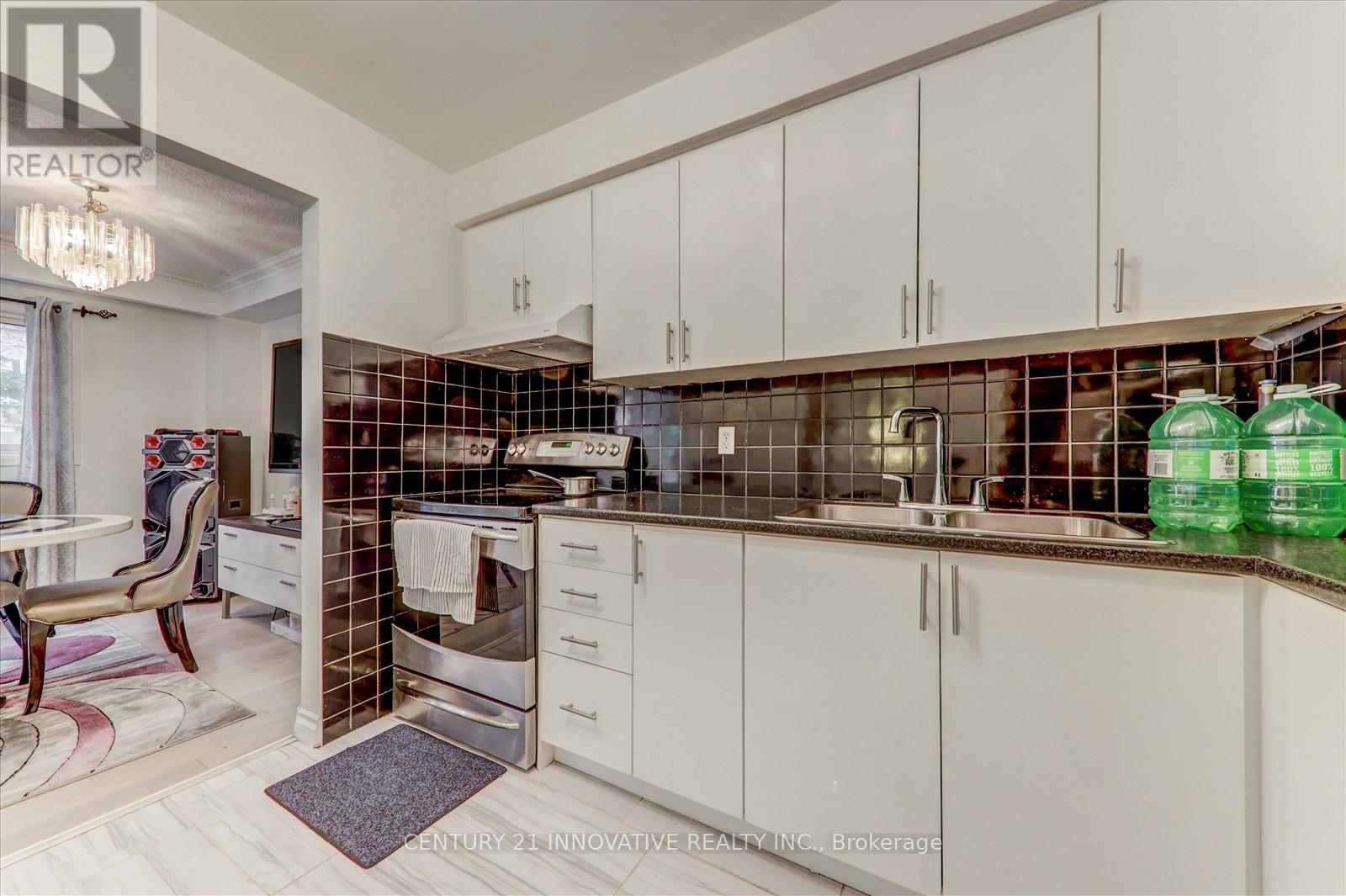 Photo 3 of 1 34 Dundalk Drive, Toronto ON