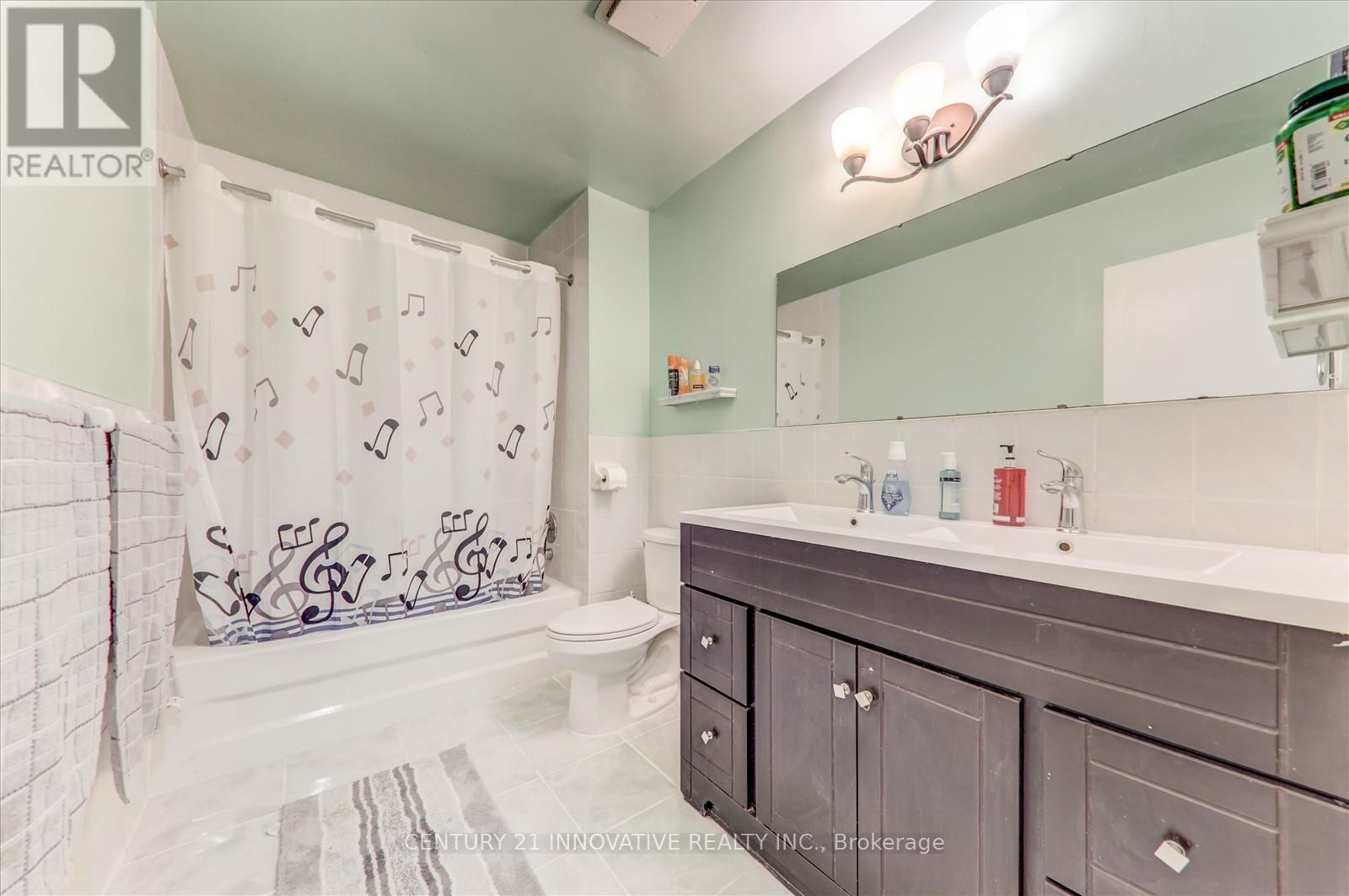 Photo 33 of 1 34 Dundalk Drive, Toronto ON