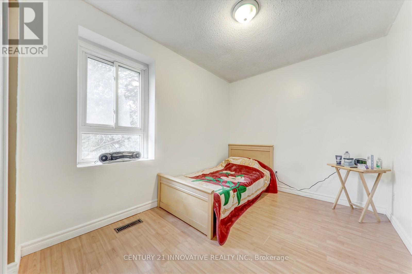 Photo 34 of 1 34 Dundalk Drive, Toronto ON