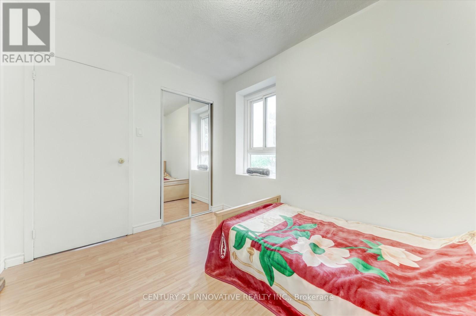 Photo 17 of 1 34 Dundalk Drive, Toronto ON