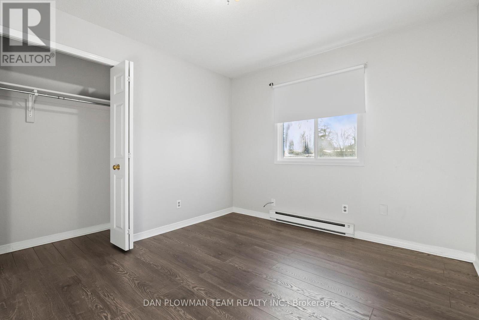 Photo 2 of 180 Nassau Street, Oshawa ON