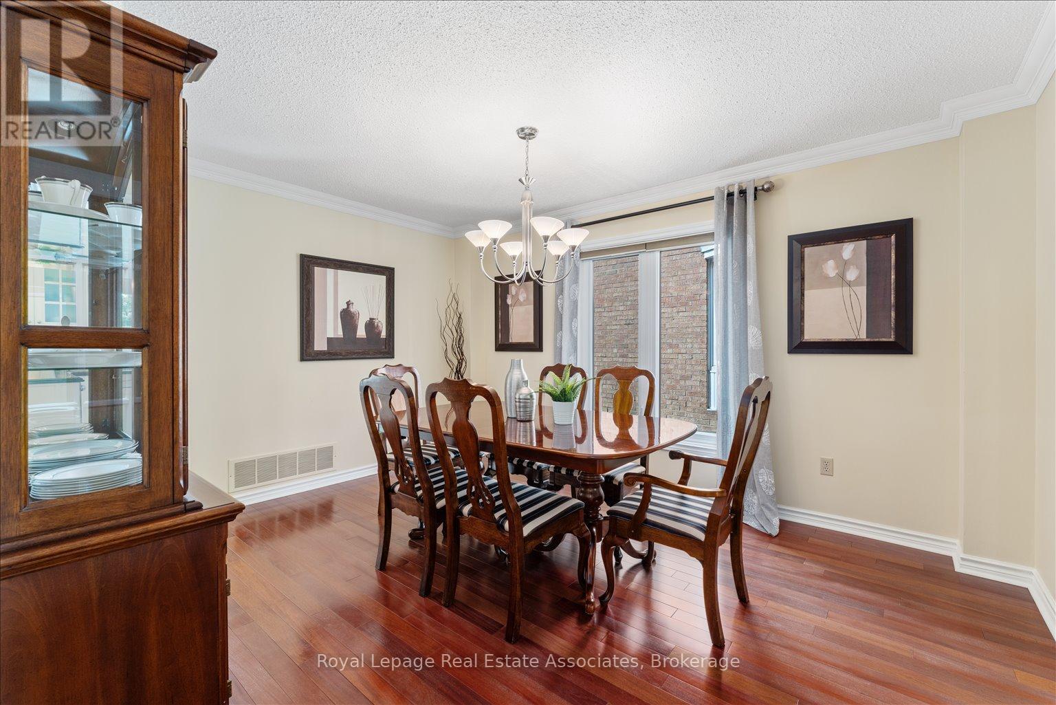 Photo 12 of 1546 Hollywell Avenue, Mississauga ON