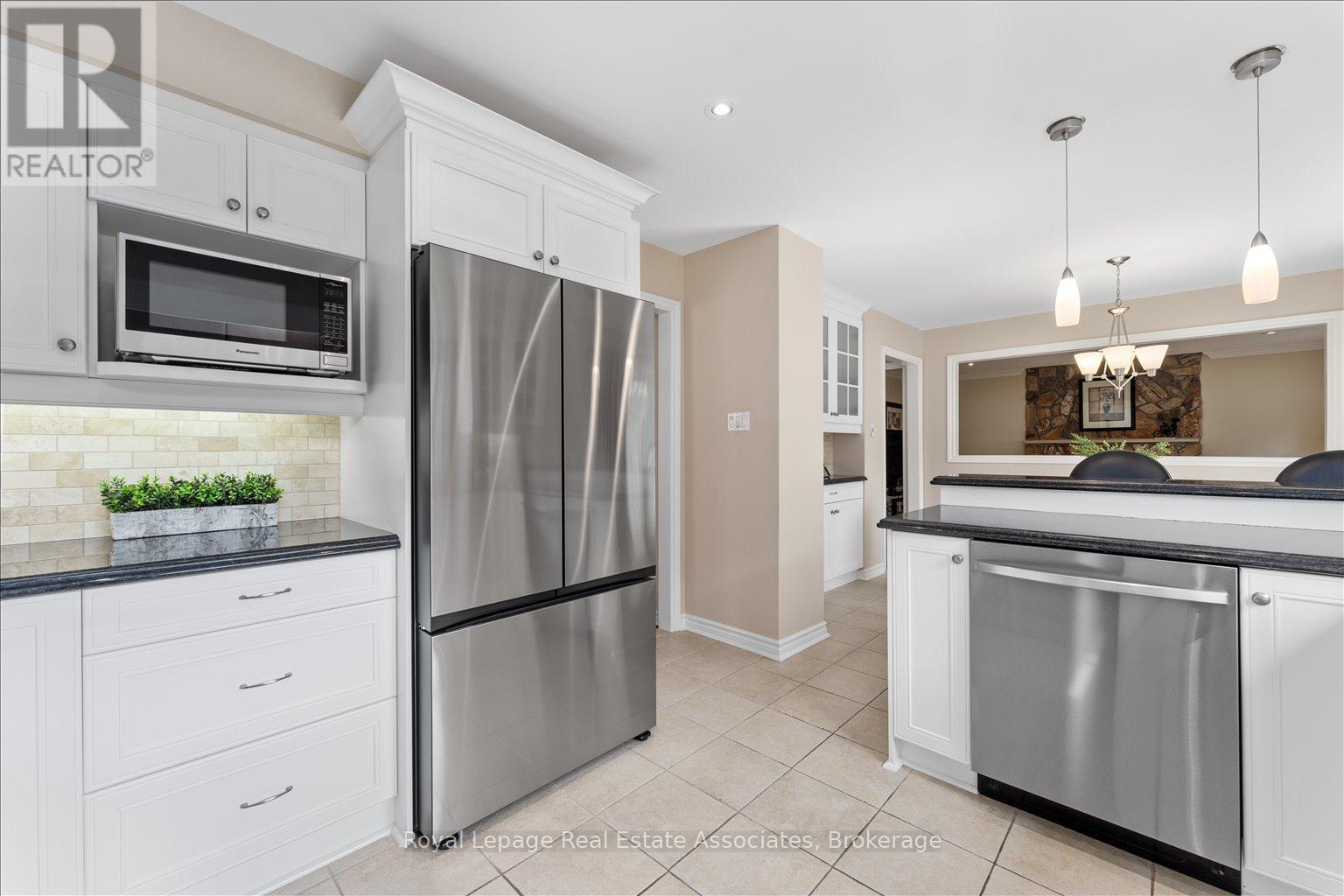 Photo 22 of 1546 Hollywell Avenue, Mississauga ON