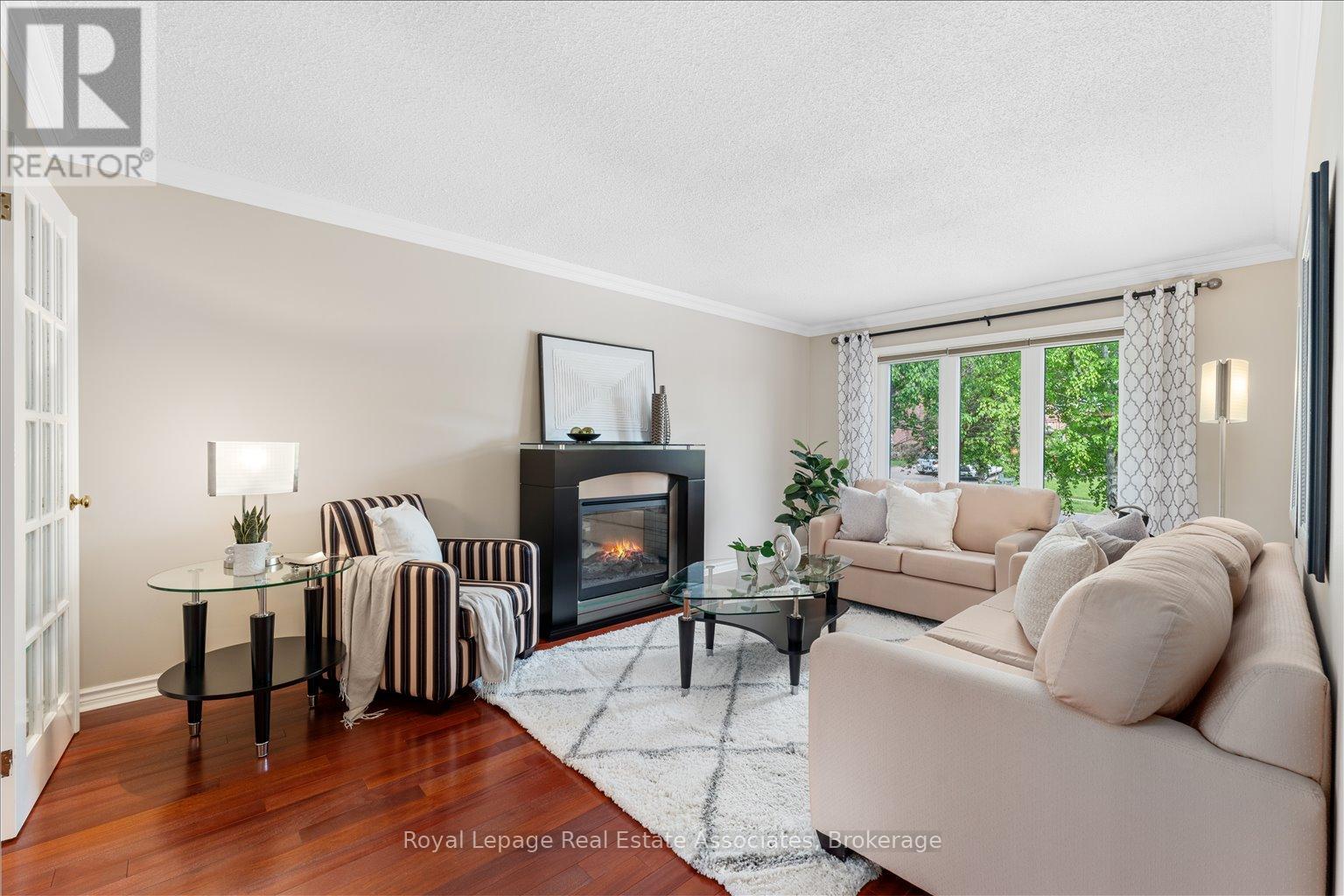 Photo 8 of 1546 Hollywell Avenue, Mississauga ON