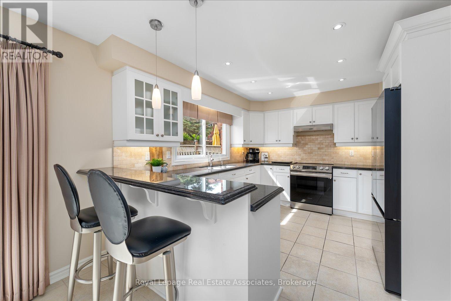 Photo 19 of 1546 Hollywell Avenue, Mississauga ON