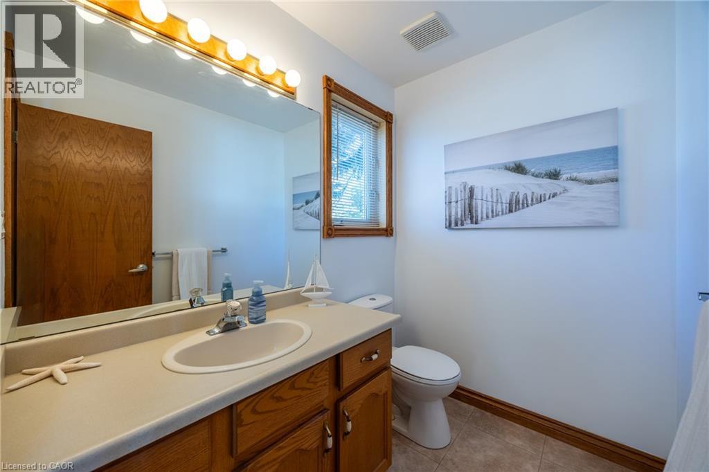 Photo 10 of 16 Dean Avenue, Port Dover ON