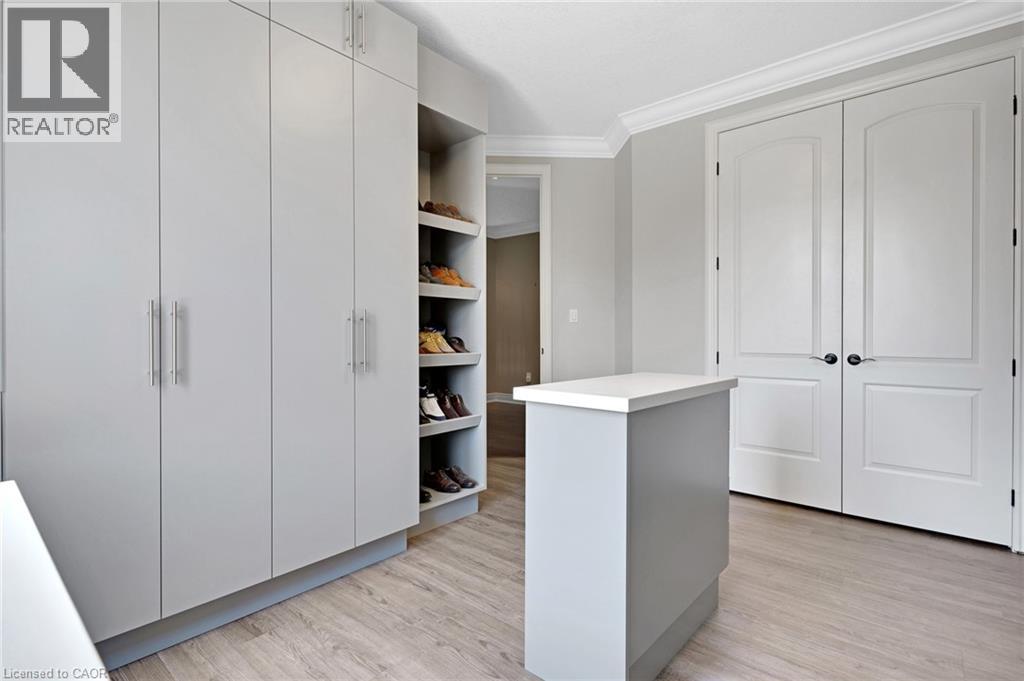 Photo 17 of 258 Edgewater Crescent Unit 8, Kitchener ON