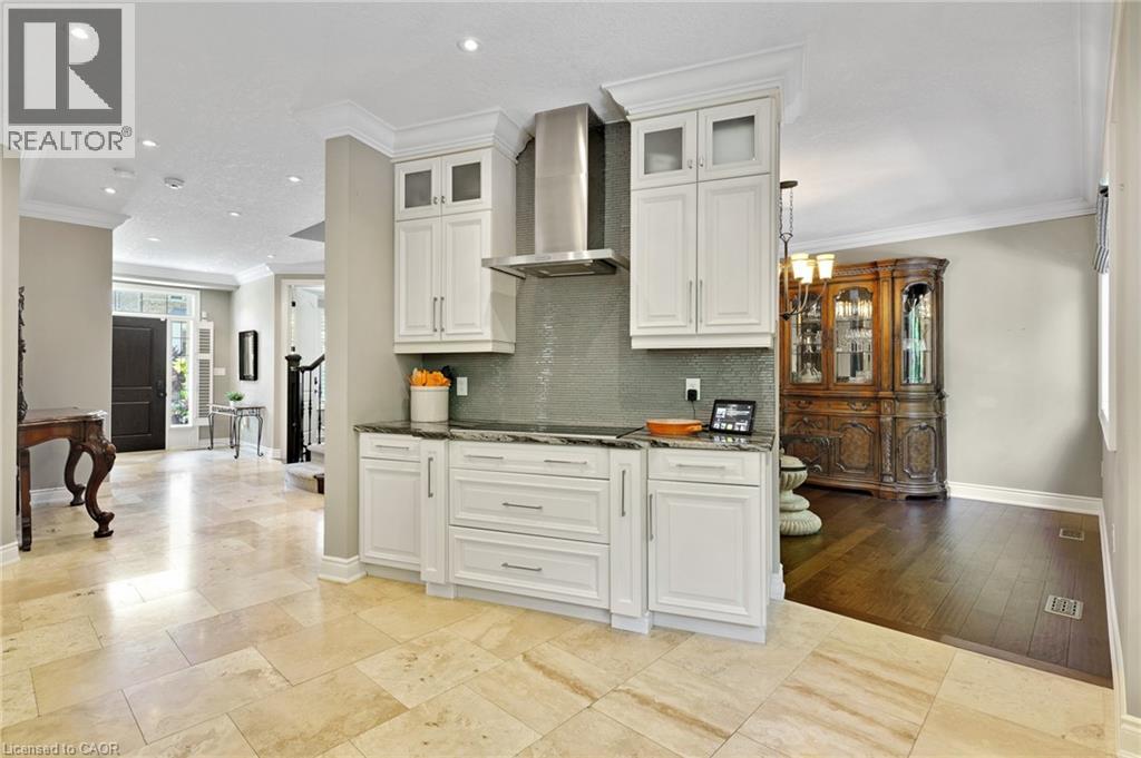 Photo 4 of 258 Edgewater Crescent Unit 8, Kitchener ON