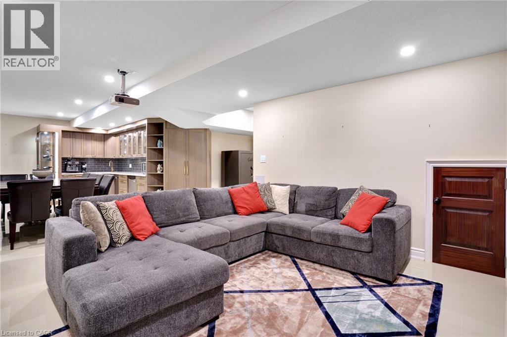 Photo 38 of 258 Edgewater Crescent Unit 8, Kitchener ON