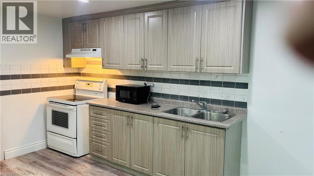 Photo 6 of 27 Elmbank Trail Unit Basement, Kitchener ON