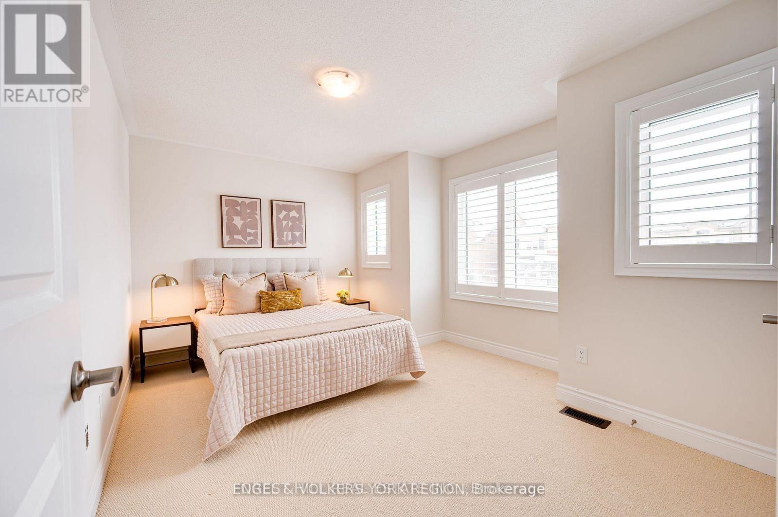 Photo 22 of 30 William Luck Avenue, East Gwillimbury ON