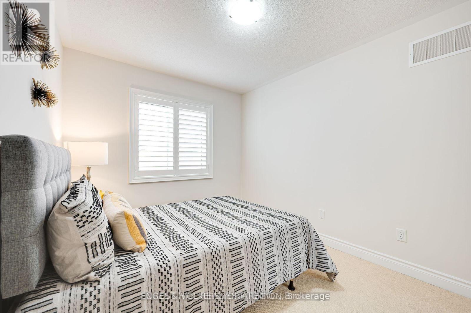 Photo 19 of 30 William Luck Avenue, East Gwillimbury ON