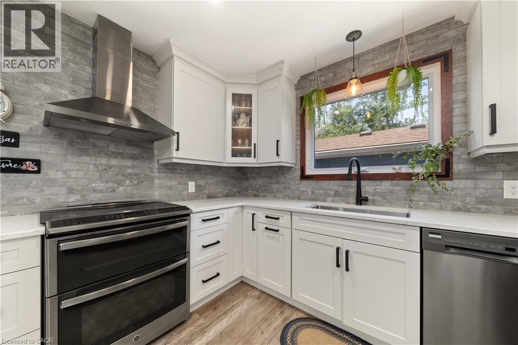 Photo 36 of 33 Graham Drive, Kawartha Lakes ON