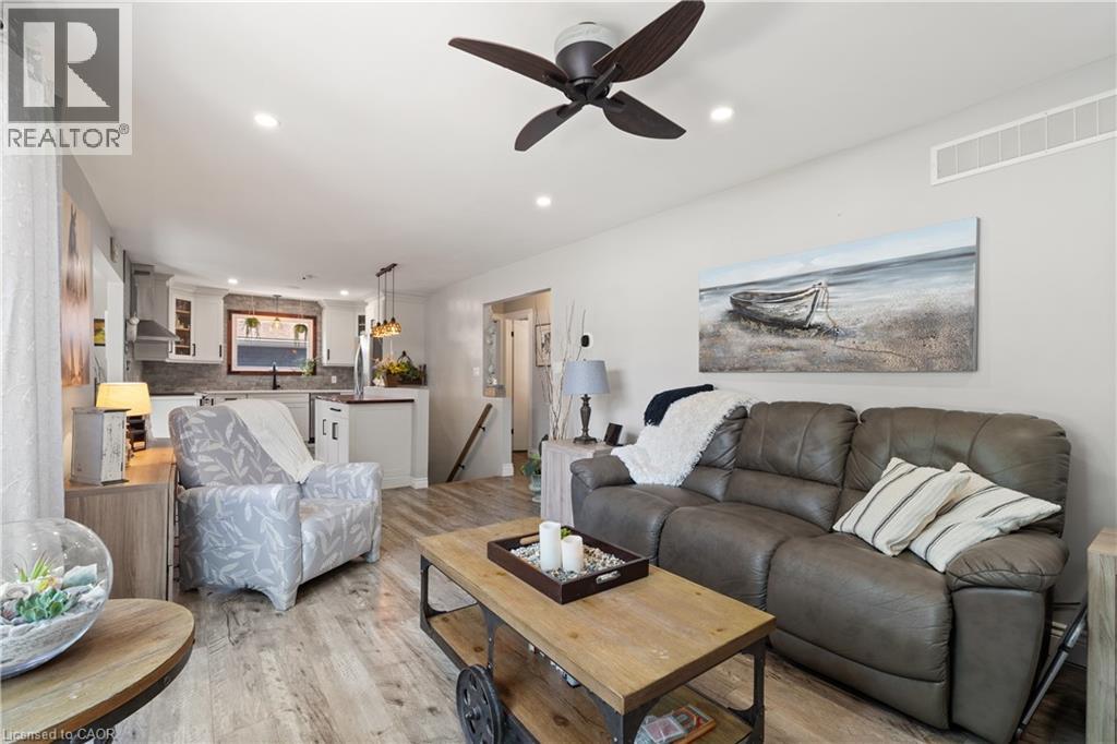 Photo 16 of 33 Graham Drive, Kawartha Lakes ON