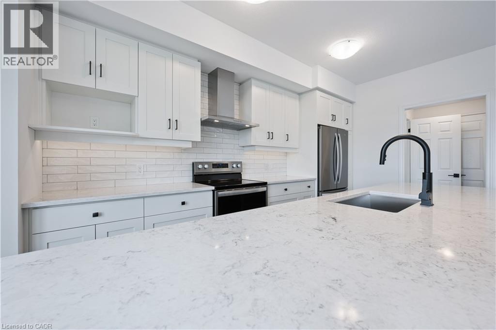 Photo 5 of 90 Lomond Lane, Kitchener ON