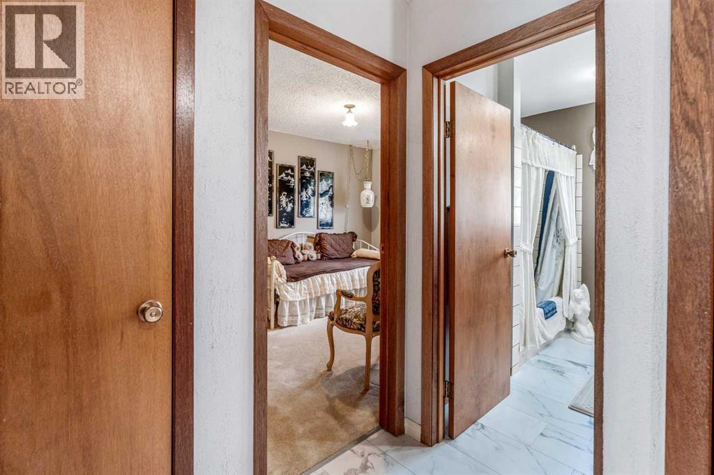 Single Family House Bungalow for Sale in   Street S Victoria Park Lethbridge 