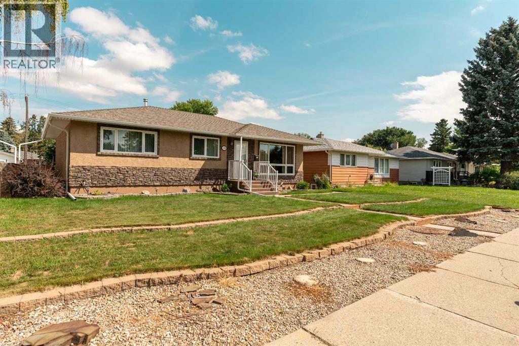 Single Family House Bungalow for Sale in   Street S Victoria Park Lethbridge 