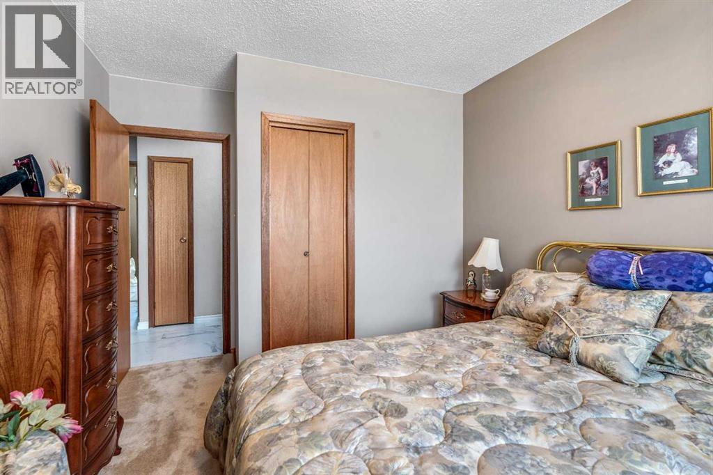 Single Family House Bungalow for Sale in   Street S Victoria Park Lethbridge 