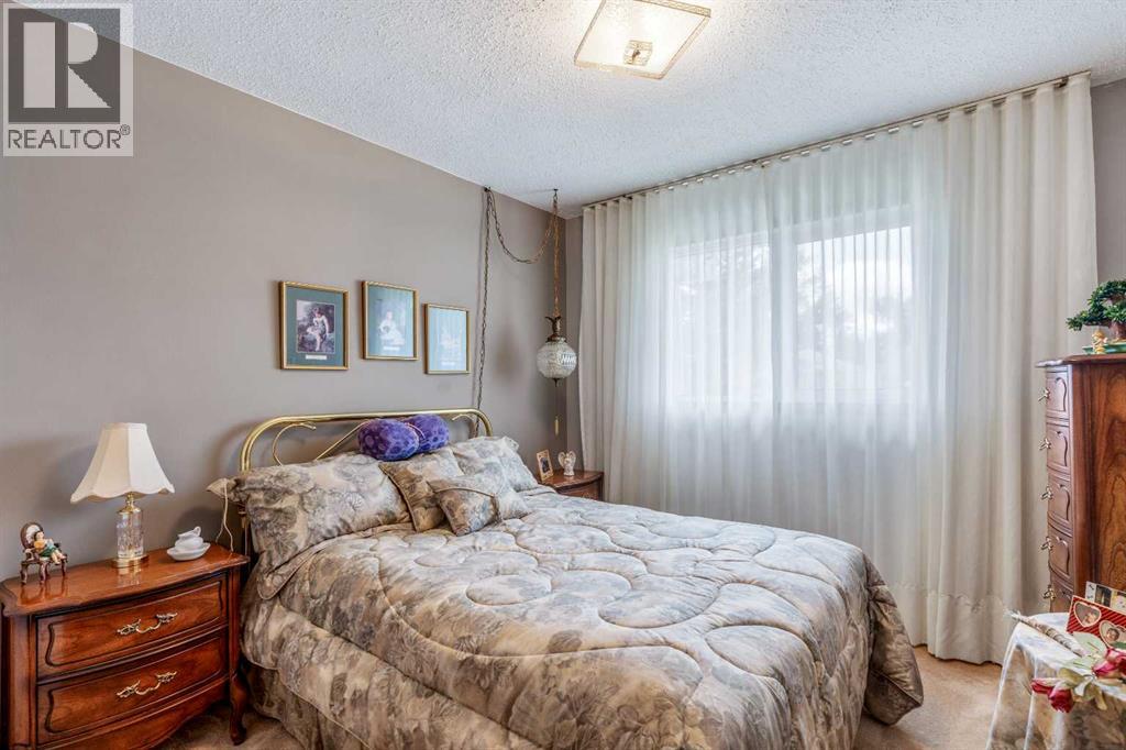 Single Family House Bungalow for Sale in   Street S Victoria Park Lethbridge 