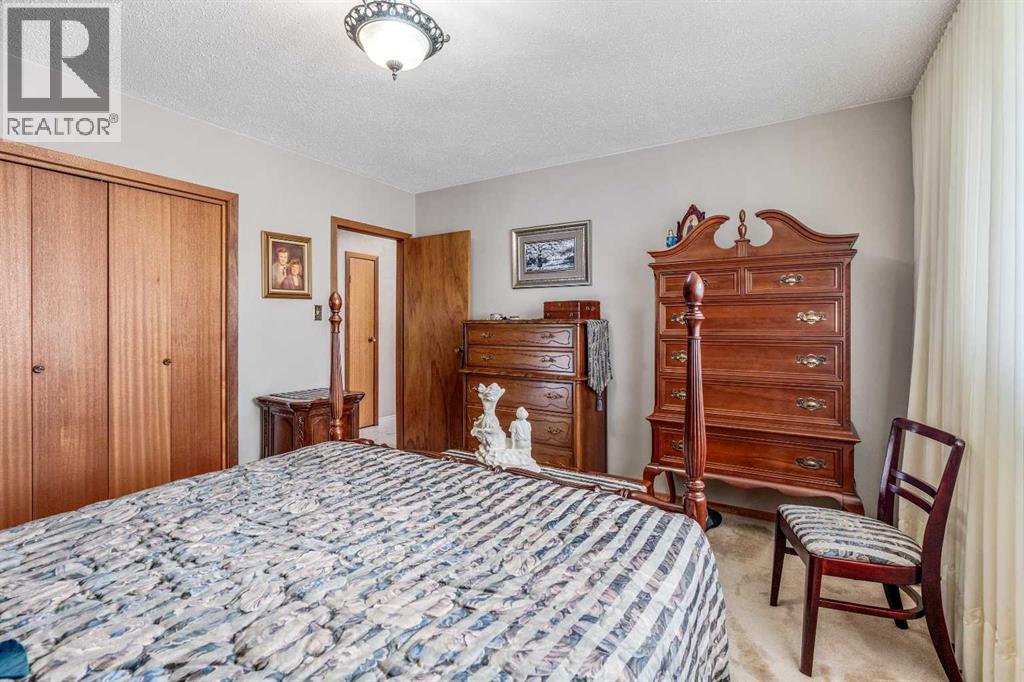 Single Family House Bungalow for Sale in   Street S Victoria Park Lethbridge 