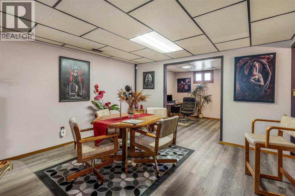 Single Family House Bungalow for Sale in   Street S Victoria Park Lethbridge 