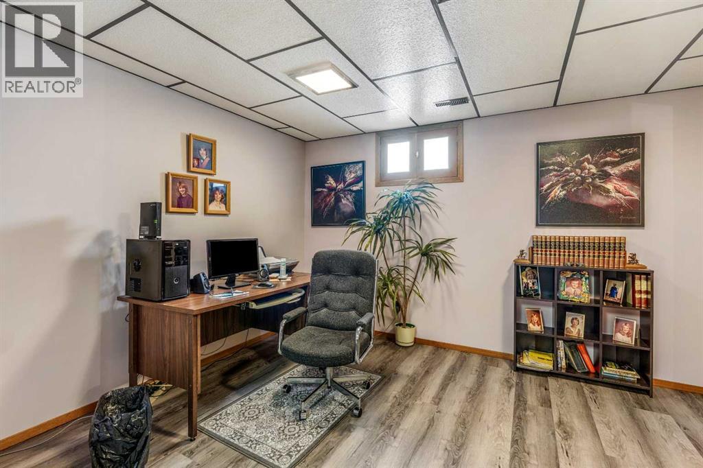 Single Family House Bungalow for Sale in   Street S Victoria Park Lethbridge 