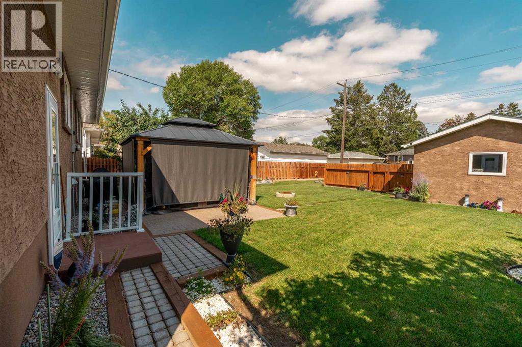Single Family House Bungalow for Sale in   Street S Victoria Park Lethbridge 