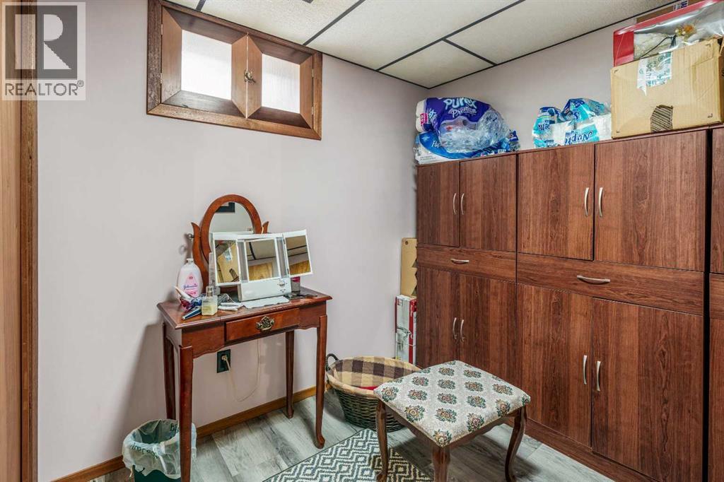 Single Family House Bungalow for Sale in   Street S Victoria Park Lethbridge 
