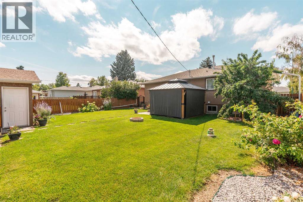 Single Family House Bungalow for Sale in   Street S Victoria Park Lethbridge 