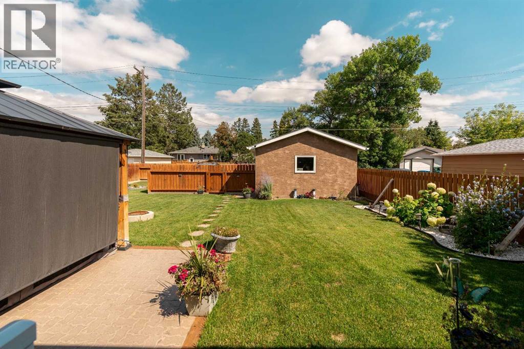 Single Family House Bungalow for Sale in   Street S Victoria Park Lethbridge 