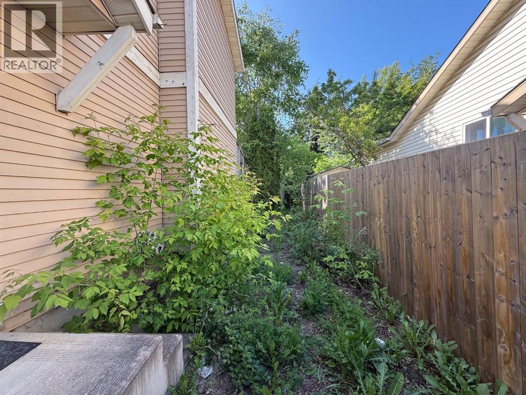 Photo 4 of 105 Windsor Drive, Fort Mcmurray AB