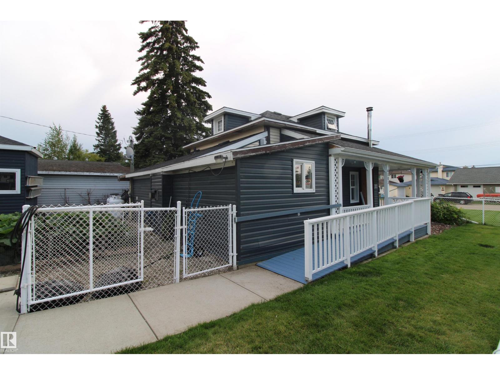 Photo 11 of 4503 50 Av, Rural Lac Ste Anne County AB