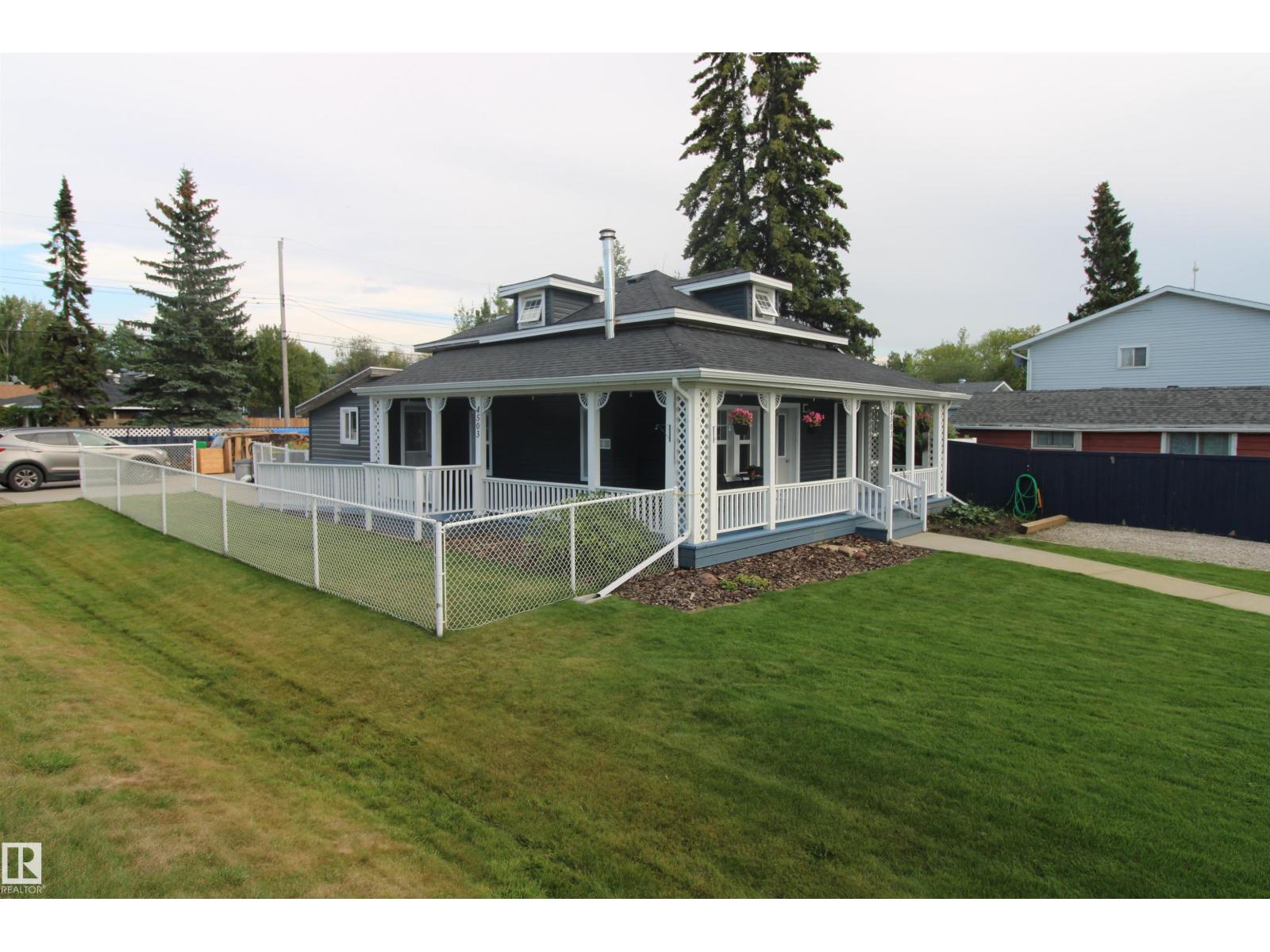 Photo 5 of 4503 50 Av, Rural Lac Ste Anne County AB