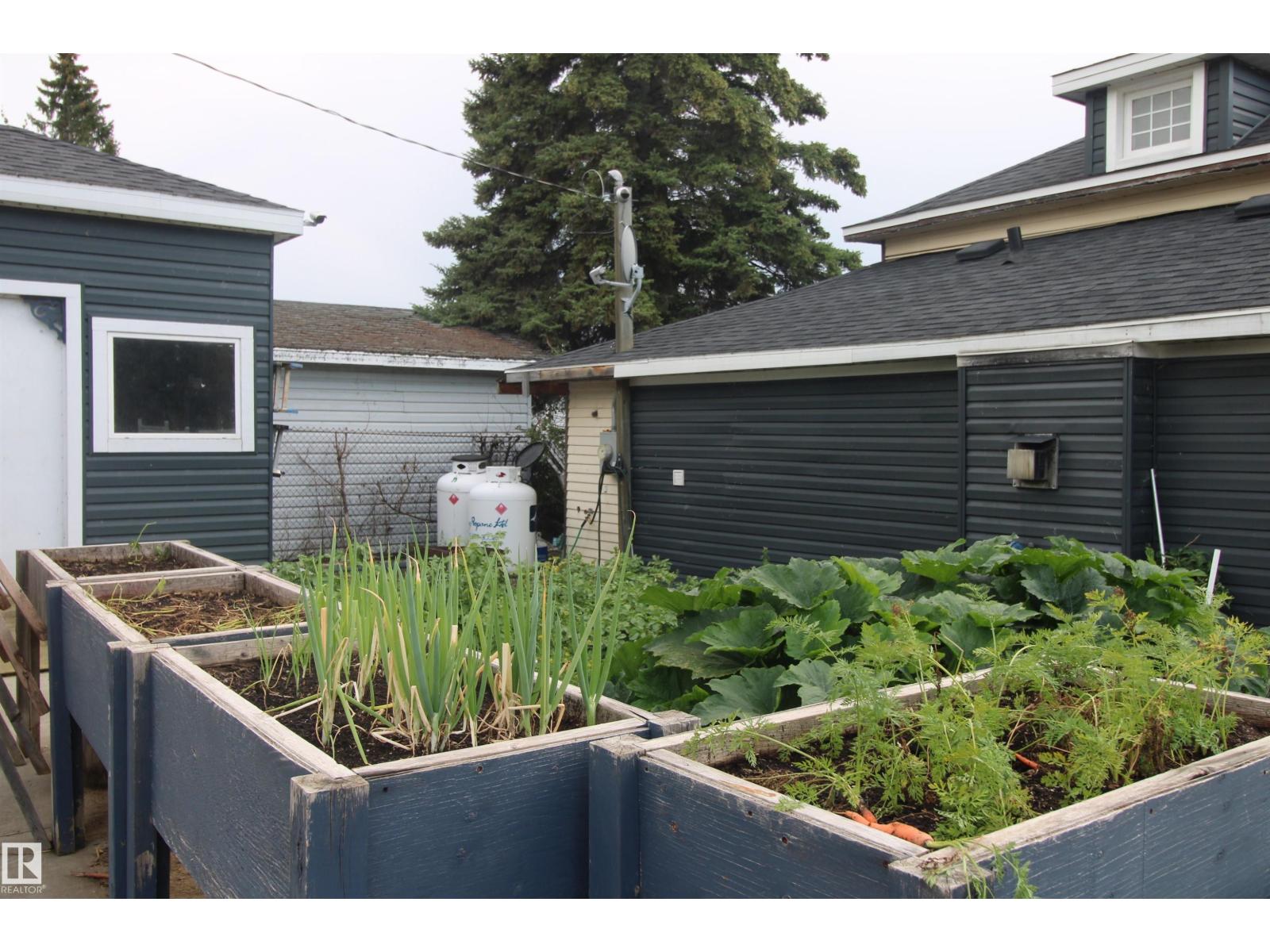 Photo 42 of 4503 50 Av, Rural Lac Ste Anne County AB