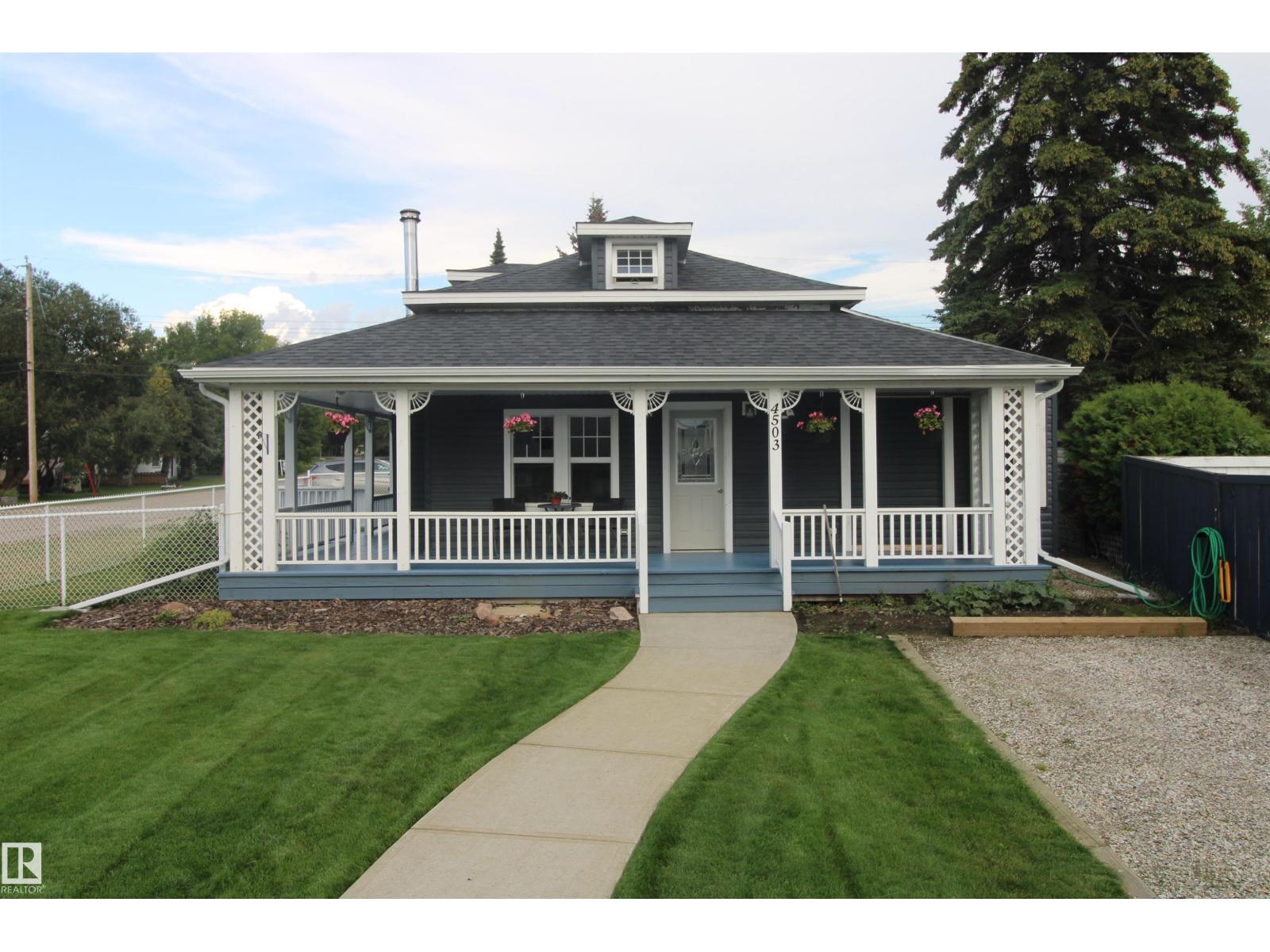 Photo 3 of 4503 50 Av, Rural Lac Ste Anne County AB