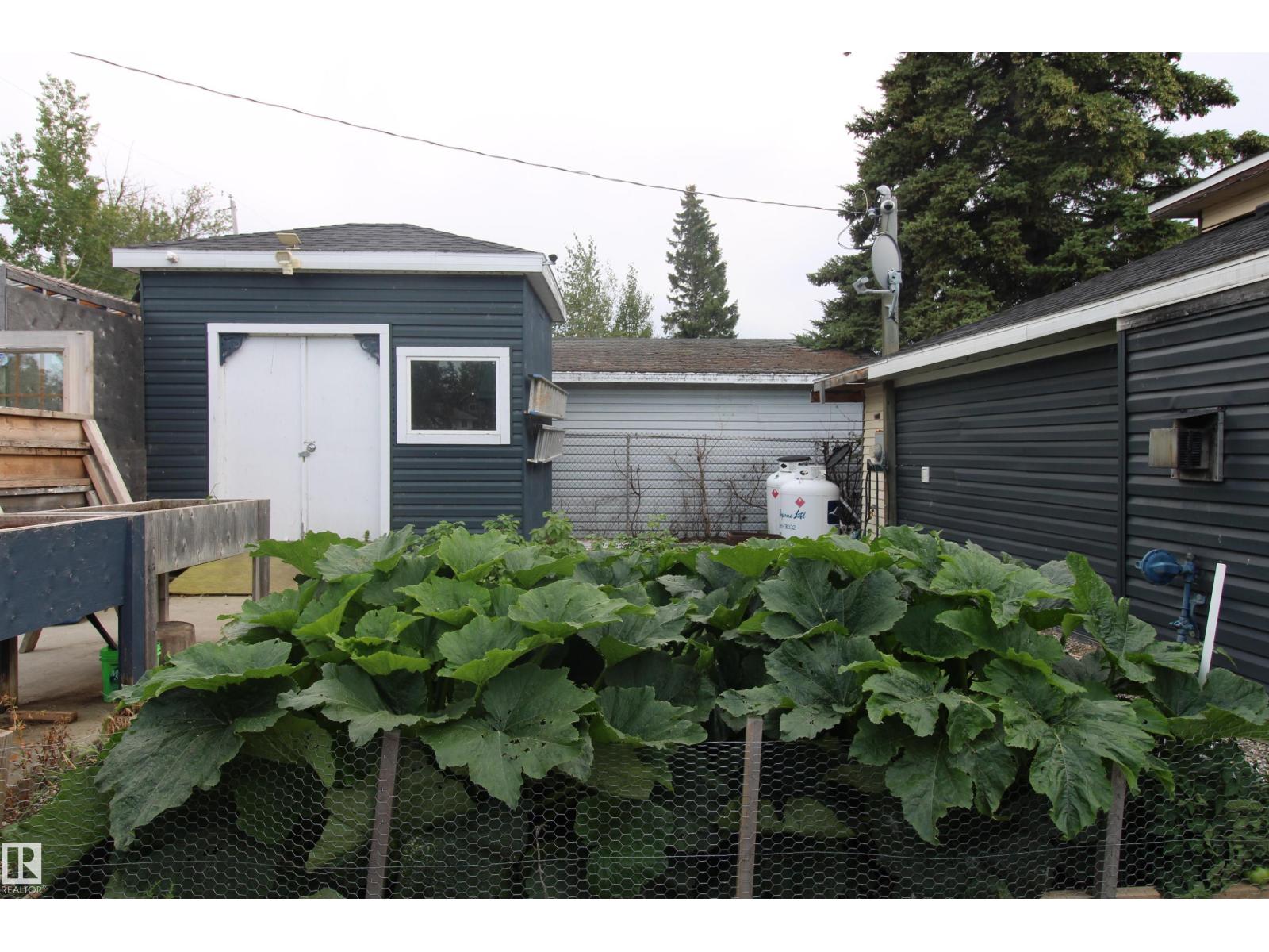 Photo 43 of 4503 50 Av, Rural Lac Ste Anne County AB