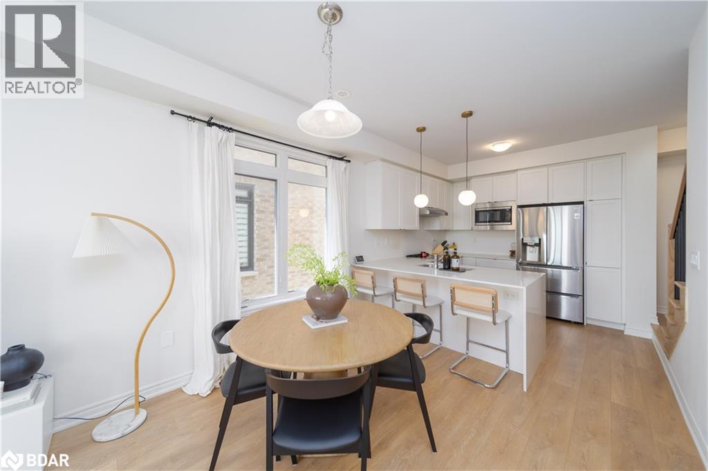 Photo 2 of 389 Thimbleweed Court, Milton ON