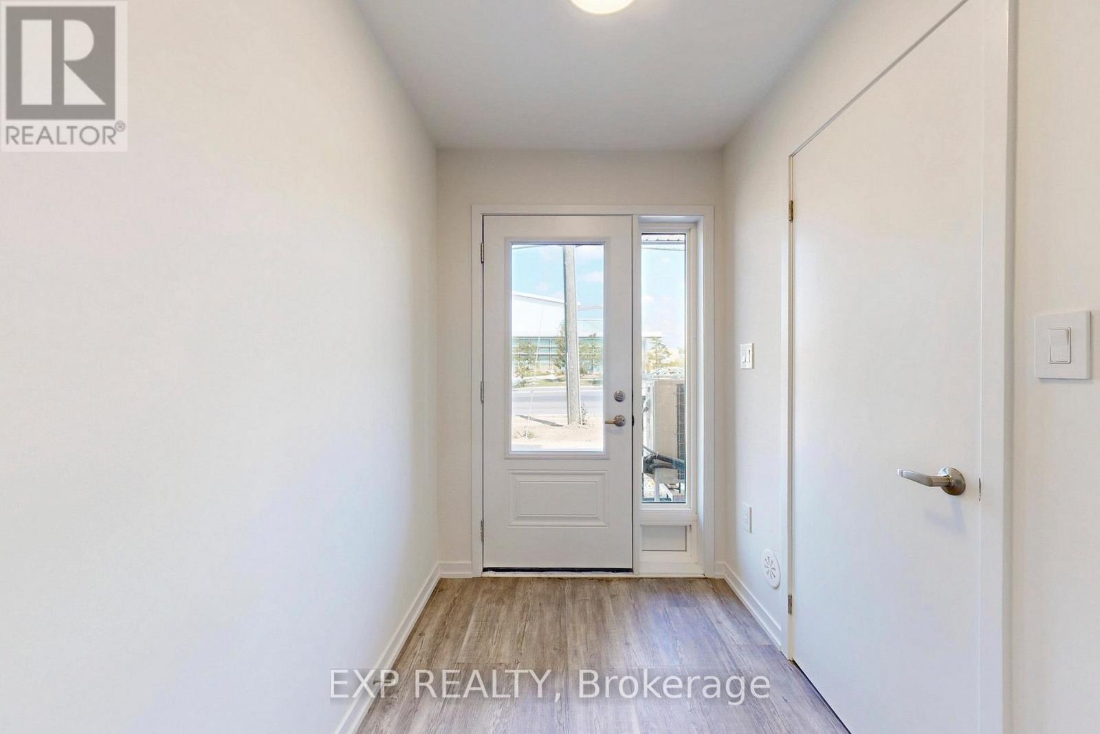 Photo 19 of 54 Matawin Lane, Richmond Hill ON