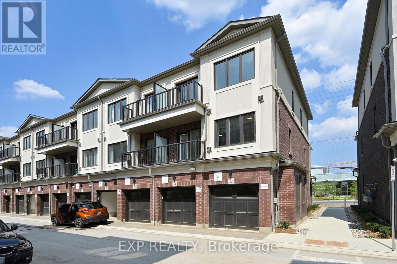 Photo 42 of 54 Matawin Lane, Richmond Hill ON