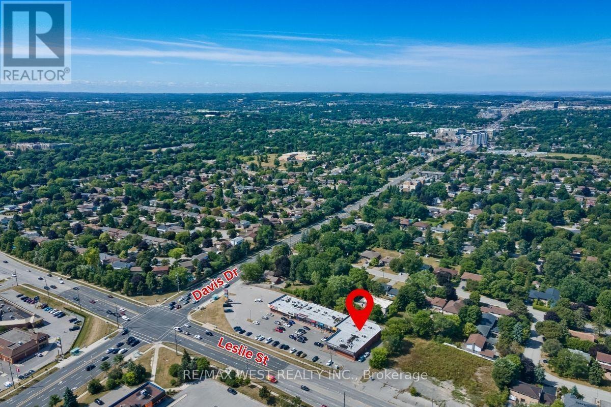 Photo 35 of 7 A 1065 Davis Drive, Newmarket ON