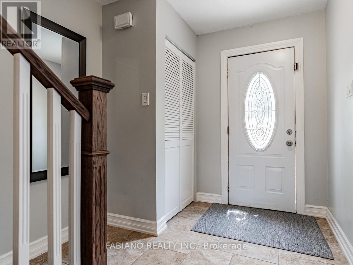 Photo 29 of 96 1055 Shawnmarr Road, Mississauga ON