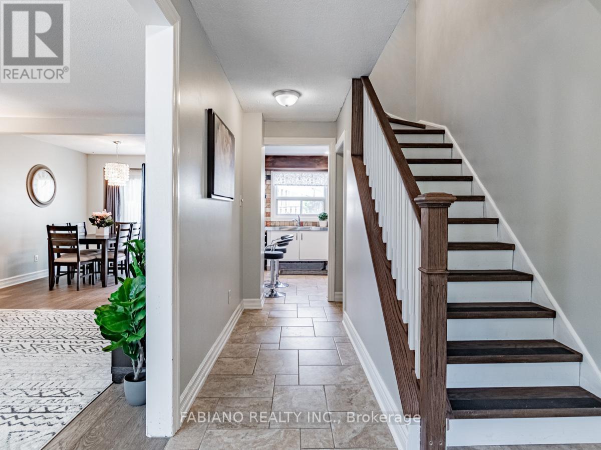 Photo 31 of 96 1055 Shawnmarr Road, Mississauga ON