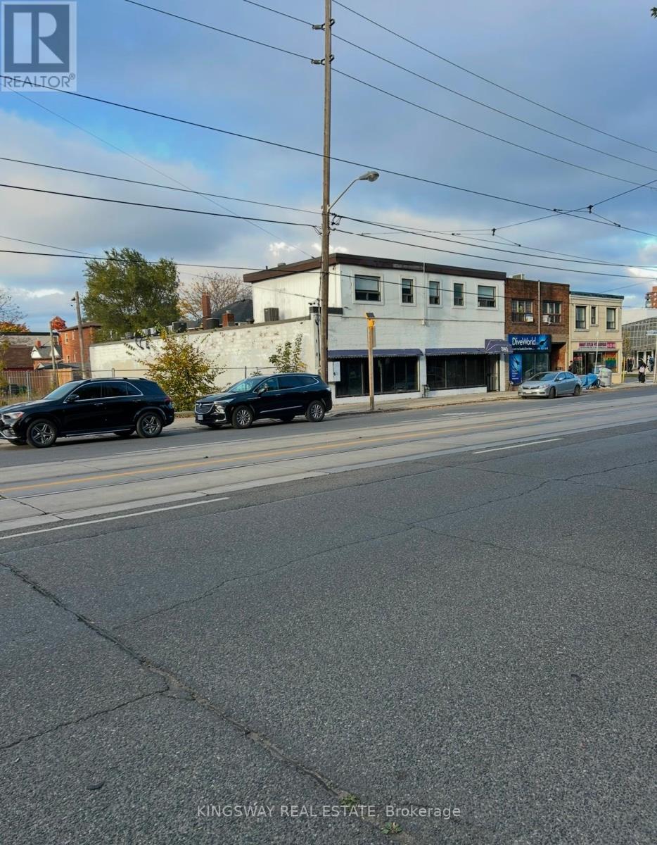 Photo 2 of 3140 Lake Shore Boulevard W, Toronto ON