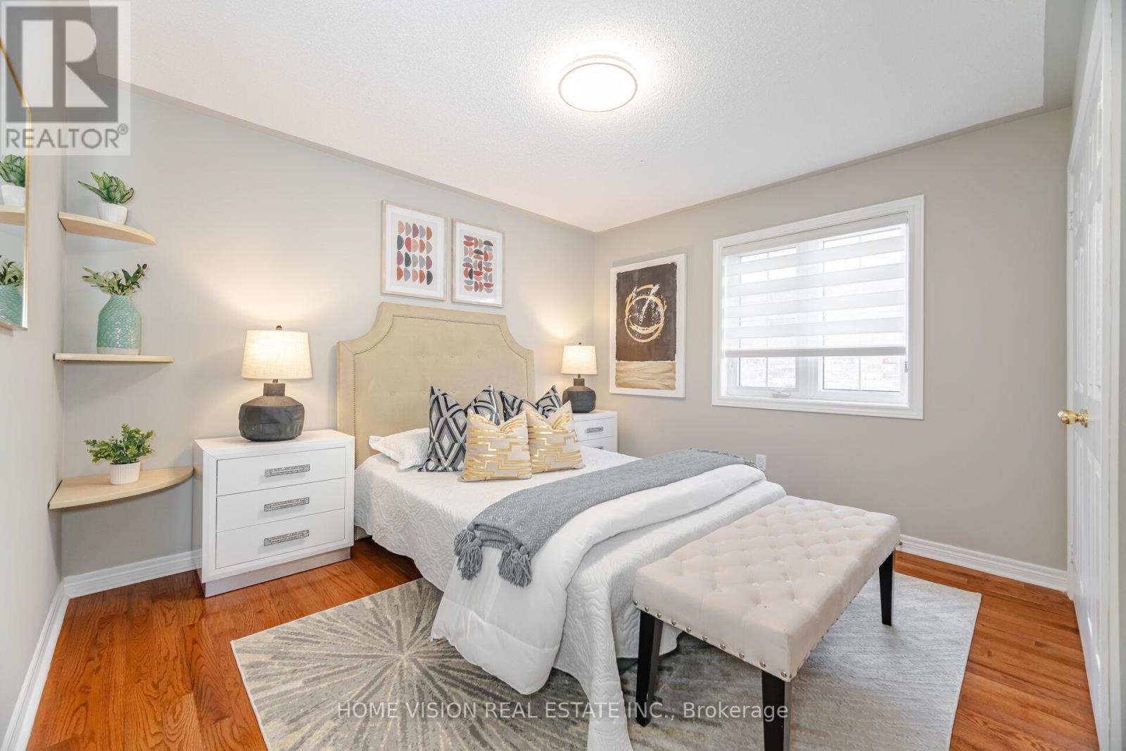 Photo 27 of 7174 Saint Barbara Boulevard, Mississauga ON