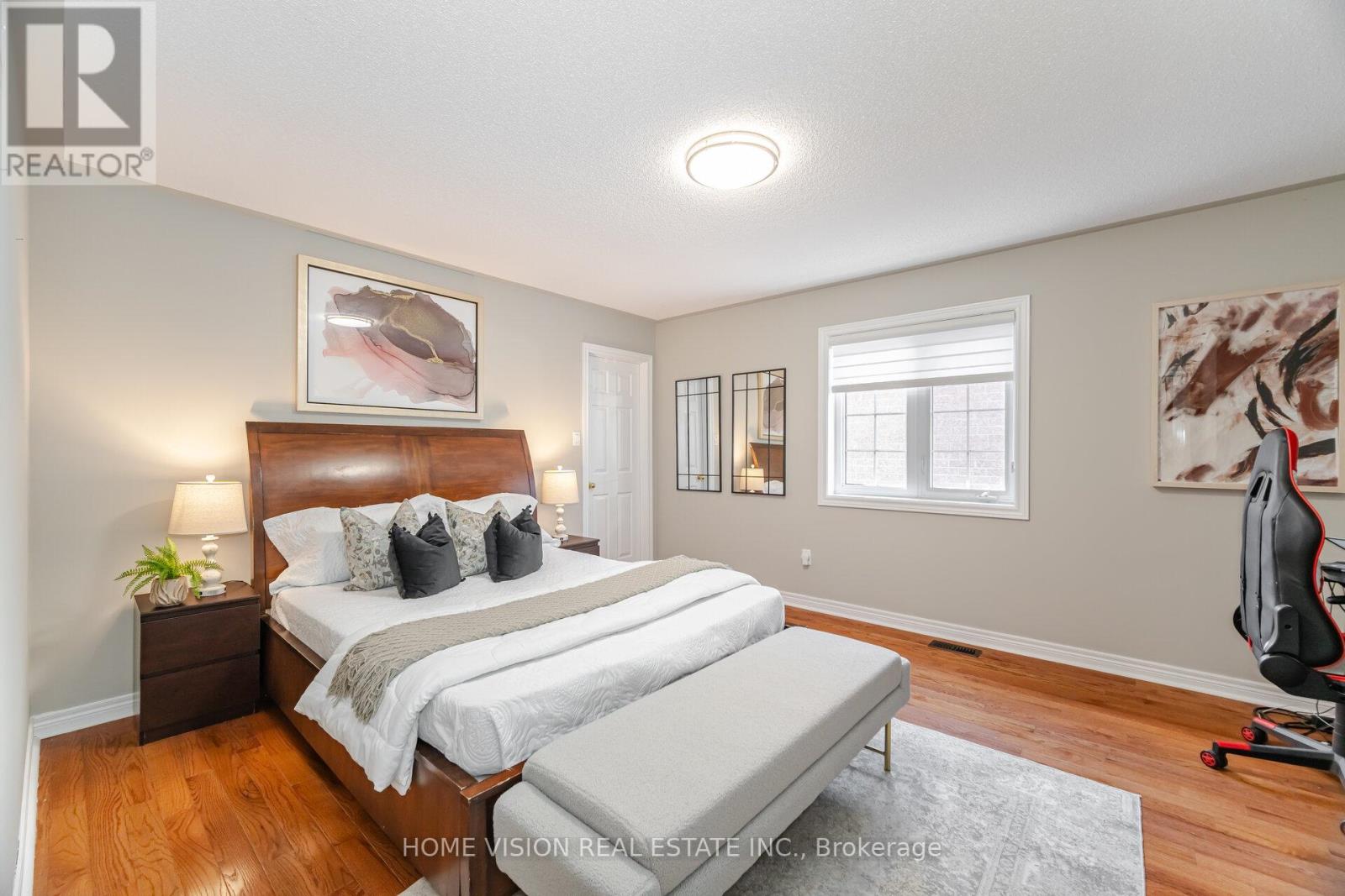 Photo 29 of 7174 Saint Barbara Boulevard, Mississauga ON